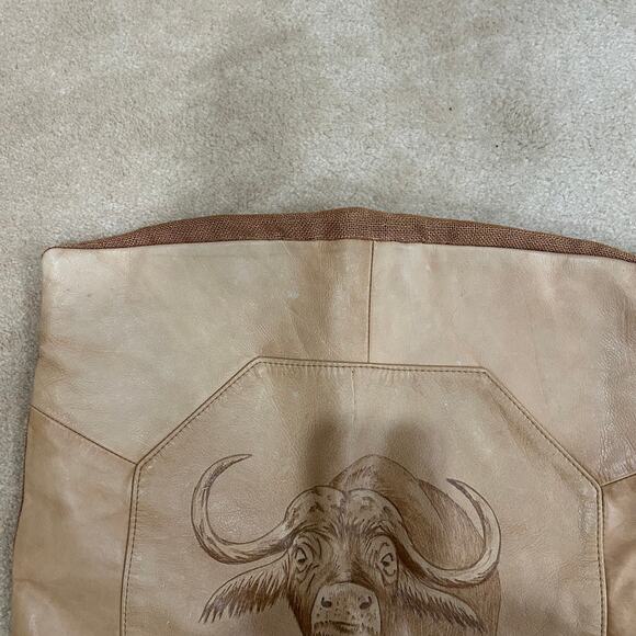 D Barnett signed leather art Buffalo and Rhino pillow cases - Picture 6 of 16